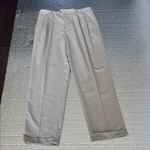 Izod Golf Trouser Men’s Pants Classic Pleated Cuffed 36/34 Comfort Beige Khaki